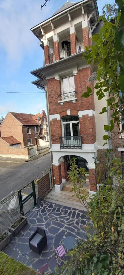 Auberge Des Remparts Péronne エクステリア 写真